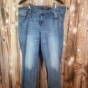 Torrid Crop Boyfriend Jeans Size 18 Vintage Stretch Plus Size Raw Hem